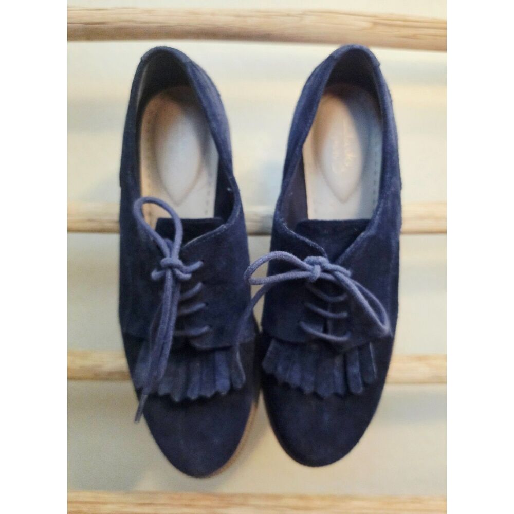 Clarks Womens 9M Blue Kiltie Fringe Lace Up Oxford Shoes Lug Sole Preppy